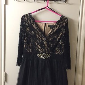 Jessica Howard Plus Black Lace Evening Gown